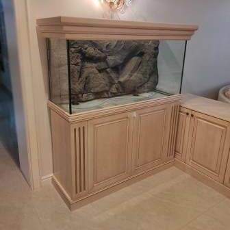 Эффектная отделка аквариума на заказ Аквариум индивидуальны проект