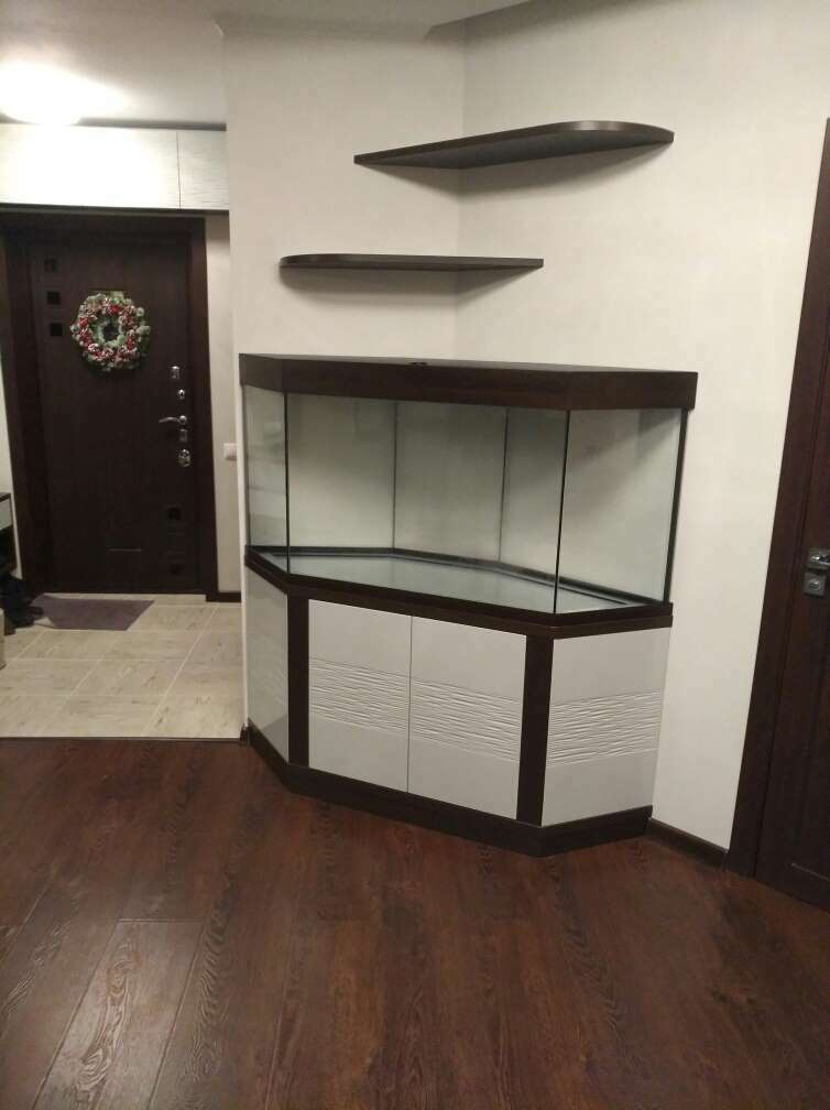 Угловой аквариум