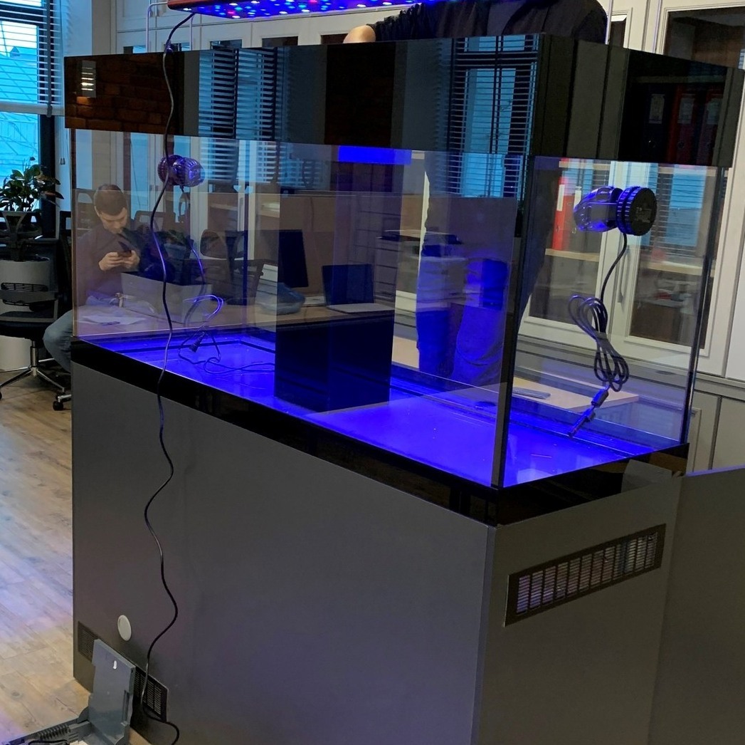 аквариум для зонирования помещения Морской аквариум на заказ