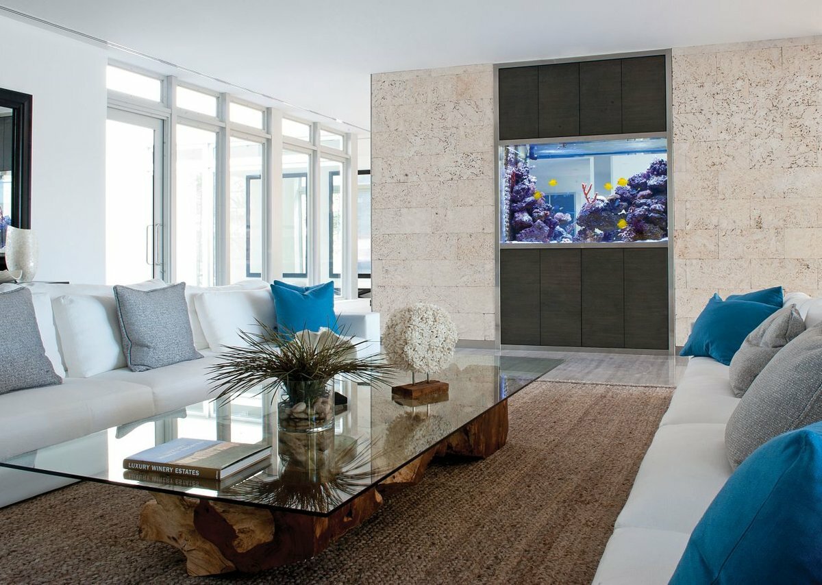 <span style="font-weight: bold;">Морской аквариум в квартире</span>&nbsp;