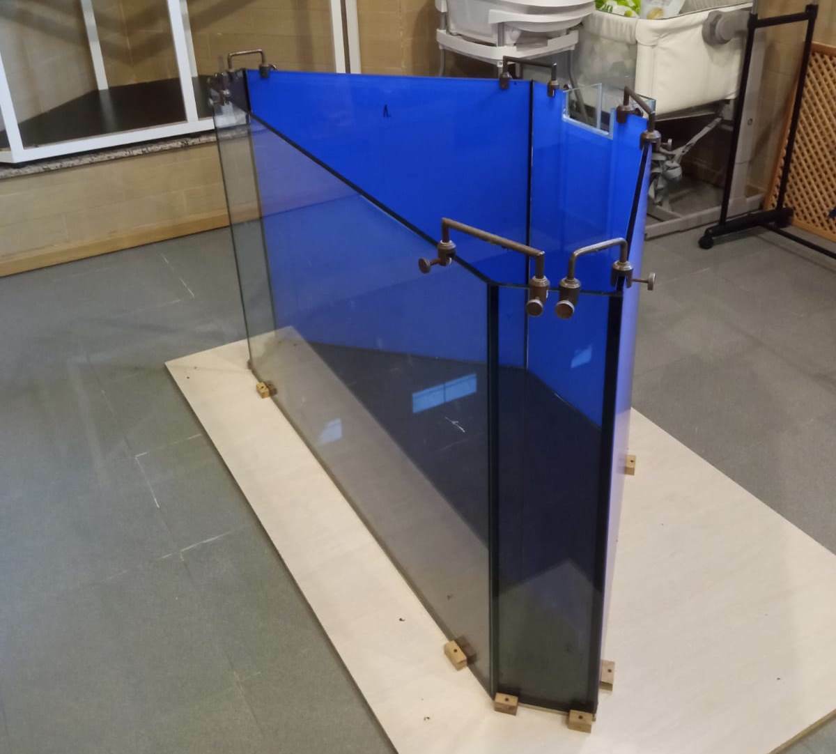 <span style="font-weight: bold;">Аквариум на заказ&nbsp;</span>