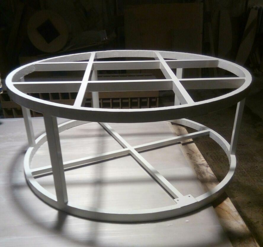 <span style="font-weight: bold;">Подставка из металла</span>
